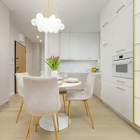 Stylish Apartment With Balcony 7Th Floor By Noclegi Renters Warschau Exterior foto