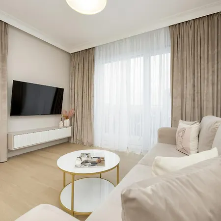 Stylish Apartment With Balcony 7Th Floor By Noclegi Renters Warschau Exterior foto