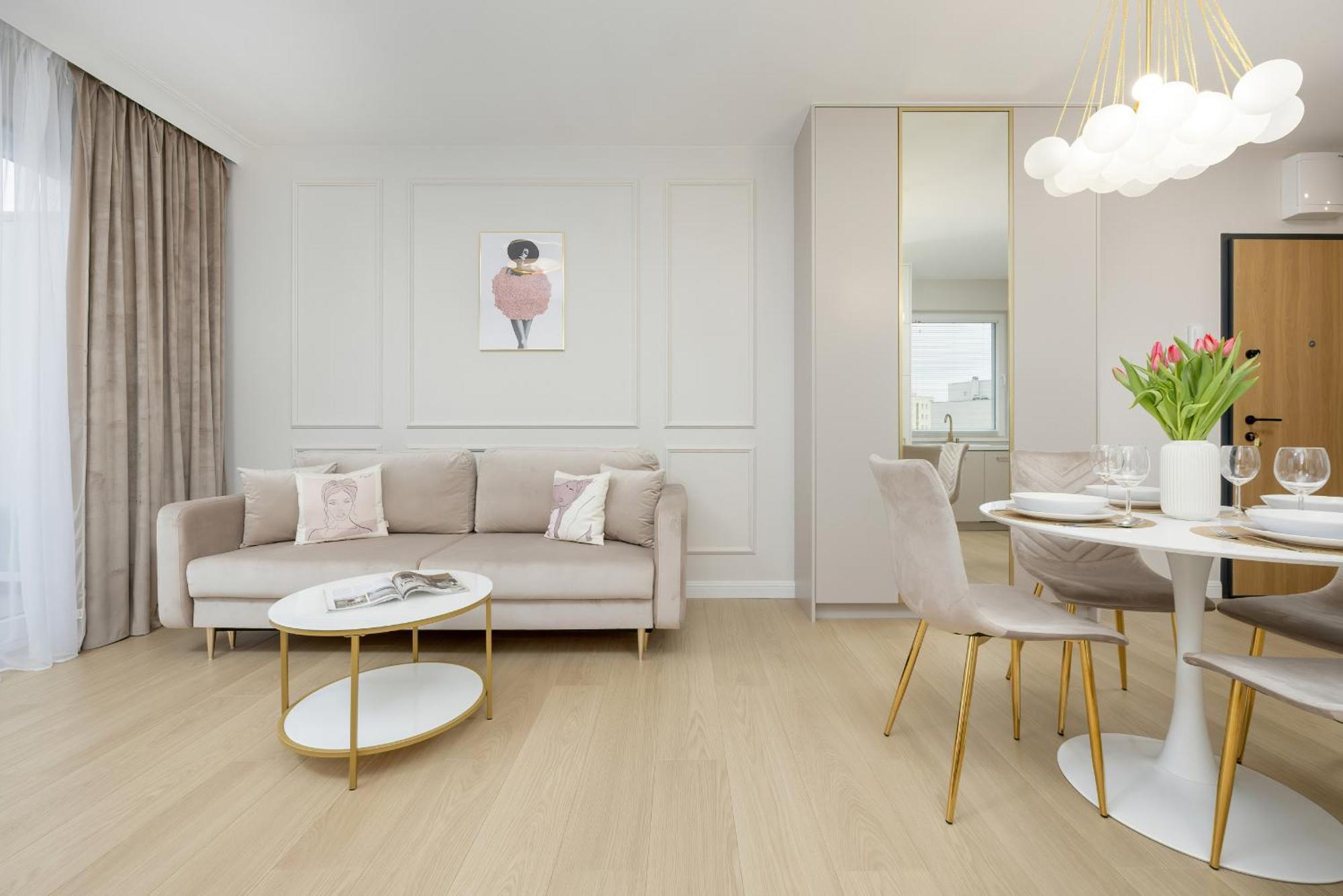 Stylish With Balcony 7th Floor By Renters Apartamento Varsovia